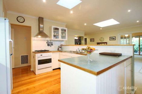 Property photo of 33 Hillside Road Mount Waverley VIC 3149