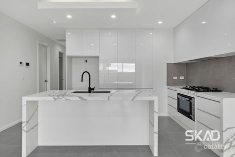 Property photo of 31 Roseneath Way Mickleham VIC 3064