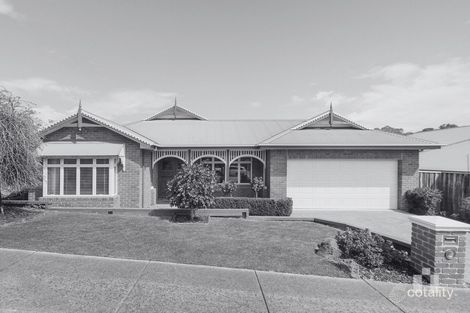 Property photo of 24 Sugarloaf Rise Doreen VIC 3754
