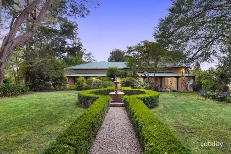 10 Old Coonara Rd, Olinda, VIC 3788