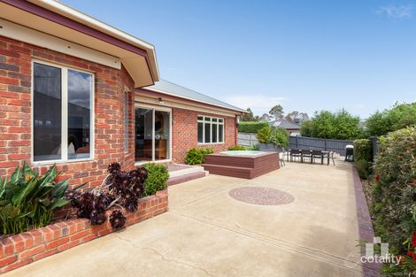 Property photo of 24 Sugarloaf Rise Doreen VIC 3754