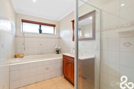 Property photo of 19 Tunbridge Crescent Lalor VIC 3075