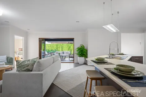 Property photo of 25 Lily Way Skye VIC 3977