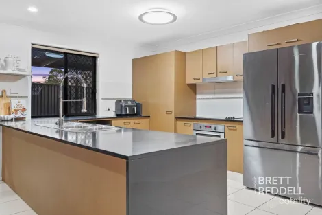 Property photo of 44 Charlton Crescent Ormeau QLD 4208