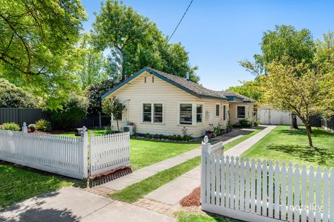 37 Hunter St, Mansfield, VIC 3722