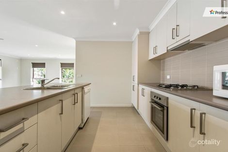 Property photo of 11 Christina Crescent Kurunjang VIC 3337