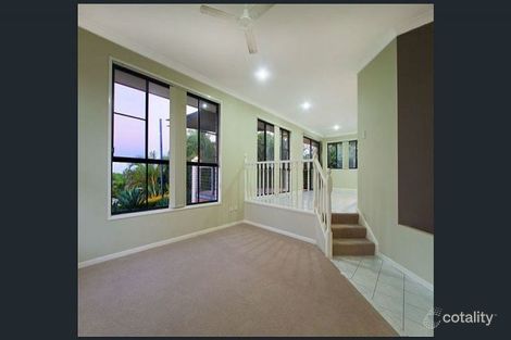 Property photo of 8 Pauline Place Highland Park QLD 4211