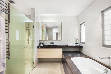 Property photo of 16 Eurobin Avenue Manly NSW 2095