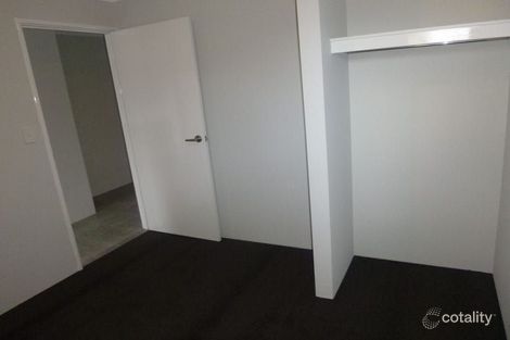 Property photo of 17 Conferta Link Banksia Grove WA 6031