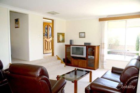 Property photo of 8 Glengarry Drive Woodforde SA 5072