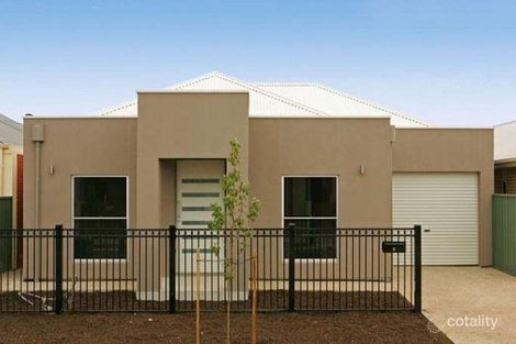 Property photo of 5 Hindmarsh Circuit Mawson Lakes SA 5095