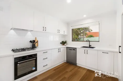 Property photo of 7 Summit Drive Kennington VIC 3550