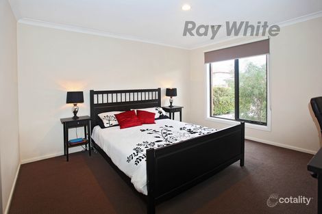 Property photo of 8 Sinavara Avenue Point Cook VIC 3030