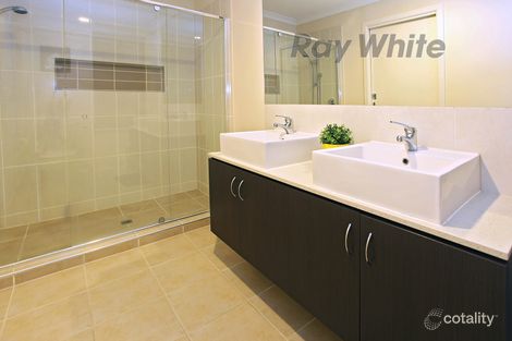 Property photo of 8 Sinavara Avenue Point Cook VIC 3030