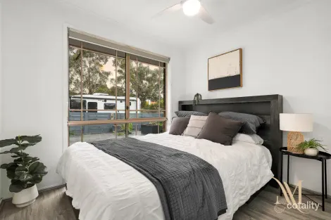 Property photo of 32 Orama Avenue Carrum Downs VIC 3201