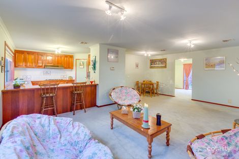 Property photo of 33 Bellevue Boulevard Hillside VIC 3037