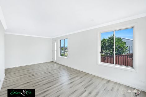 Property photo of 19 Esperanza Lane Primbee NSW 2502