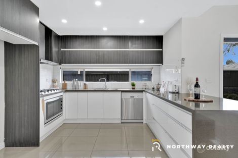 Property photo of 14 Spirited Circuit Craigieburn VIC 3064