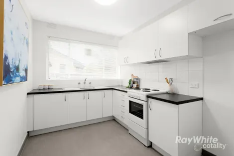 Property photo of 9/10 Albert Avenue Oakleigh VIC 3166