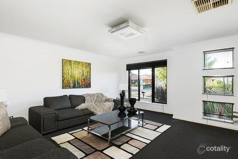 Property photo of 38 Chartwell Crescent Derrimut VIC 3026