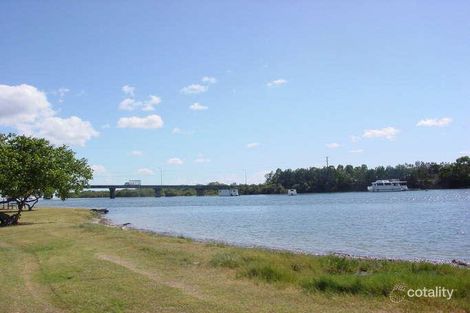 Property photo of 8 Boykambil Esplanade South Hope Island QLD 4212