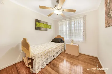 Property photo of 17 Oakwood Road Albanvale VIC 3021