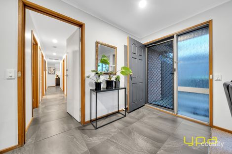 Property photo of 43 Lamont Crescent Cranbourne VIC 3977