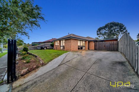 Property photo of 43 Lamont Crescent Cranbourne VIC 3977