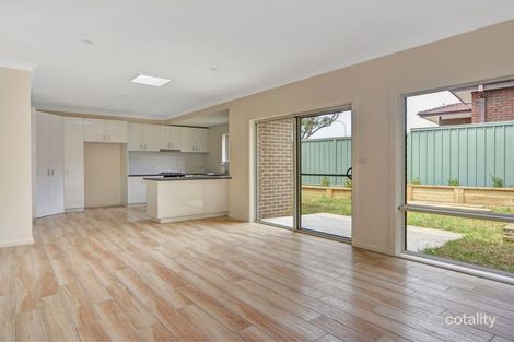 Property photo of 4A Yeovil Drive Bomaderry NSW 2541
