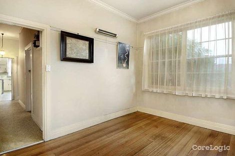 Property photo of 24 Wickham Grove Strathmore VIC 3041