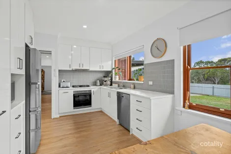 Property photo of 10 Madeira Drive Morphett Vale SA 5162