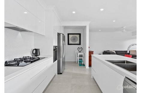 Property photo of 17 Oxbow Loop Redlynch QLD 4870