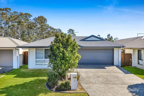 9 PANDOREA ST, DEEBING HEIGHTS, QLD 4306