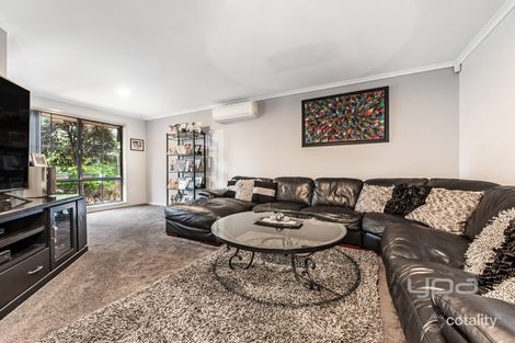 Property photo of 6 Rearden Crescent Roxburgh Park VIC 3064