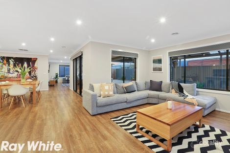 Property photo of 16 Eastlakes Boulevard Lara VIC 3212