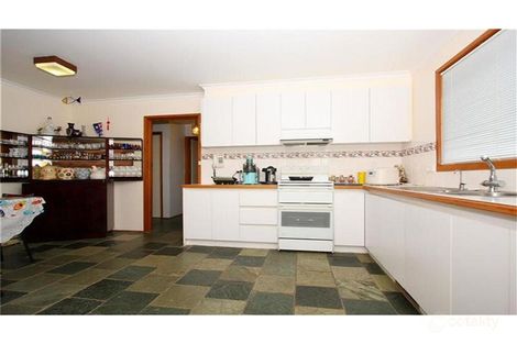 Property photo of 9 Luton Way Bundoora VIC 3083