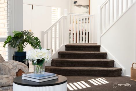 Property photo of 1 Holm Place Carindale QLD 4152