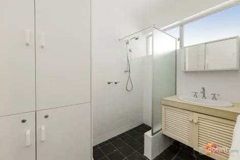 Property photo of 29 Adamson Road Parmelia WA 6167