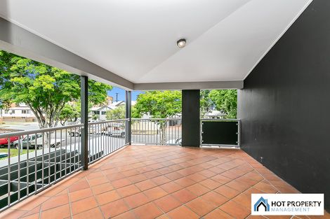 Property photo of 2/106 Linton Street Kangaroo Point QLD 4169