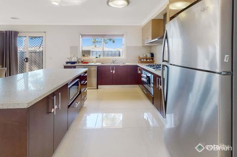 Property photo of 39 Connewara Crescent Clyde North VIC 3978