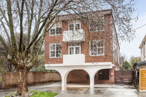 Property photo of 1/33 Charnwood Road St Kilda VIC 3182
