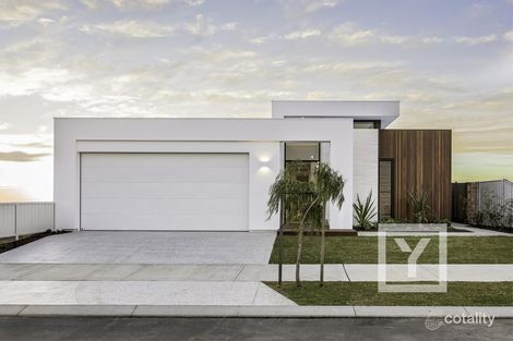 Property photo of 28 Chine Place Geographe WA 6280