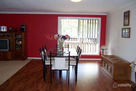 Property photo of 4 Honeysuckle Place Lake Albert NSW 2650