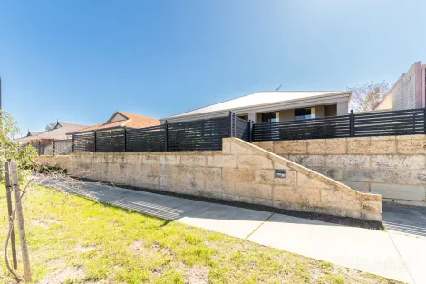 20 Somerly Dr, Clarkson, WA 6030