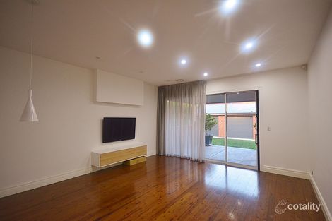 Property photo of 17 Inverary Street Turvey Park NSW 2650