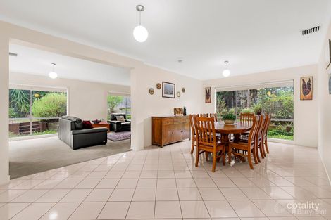 Property photo of 2 Fremont Close Bulleen VIC 3105