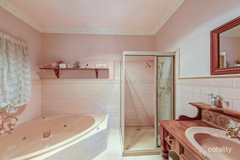 Property photo of 3 Bogart Drive Wendouree VIC 3355