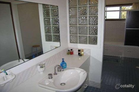 Property photo of 13 Beasley Crescent Rankin Park NSW 2287