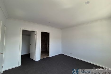 Property photo of 40 Tinks Road Narre Warren VIC 3805