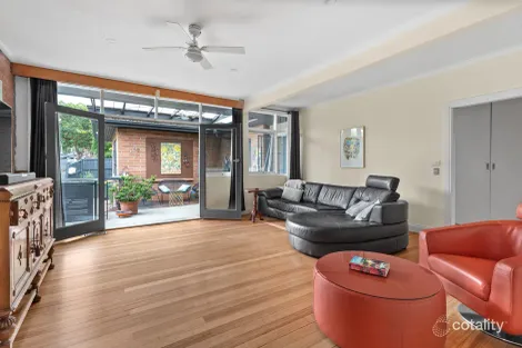 1/33a Mccubbin St, Burwood, VIC 3125